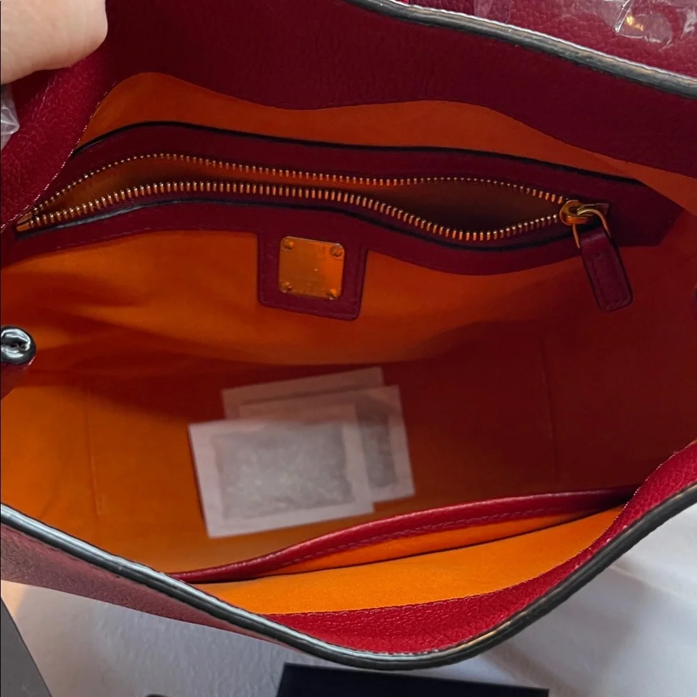 MCM Patricia Red Leather Hobo Shoulder bag - Picture 11 of 15